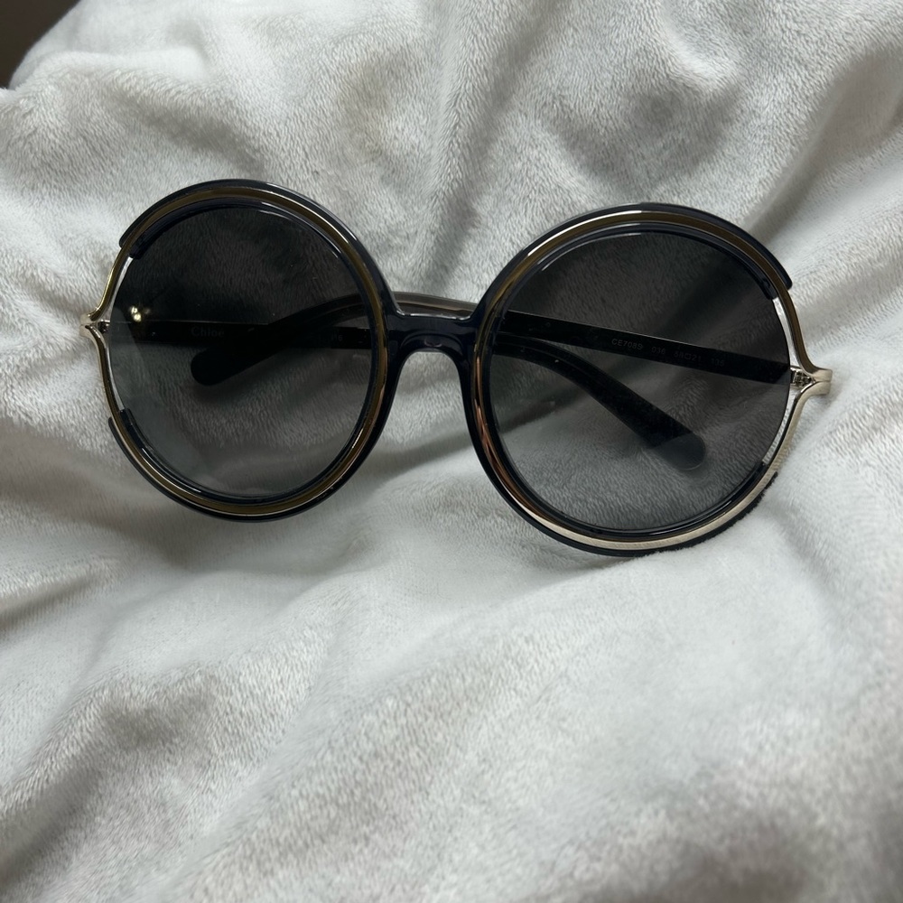 Chic Round Black Sunglasses